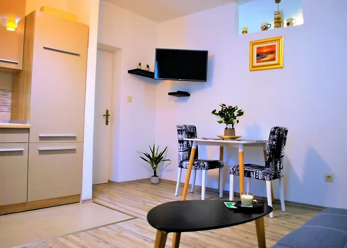Felice Apartmant